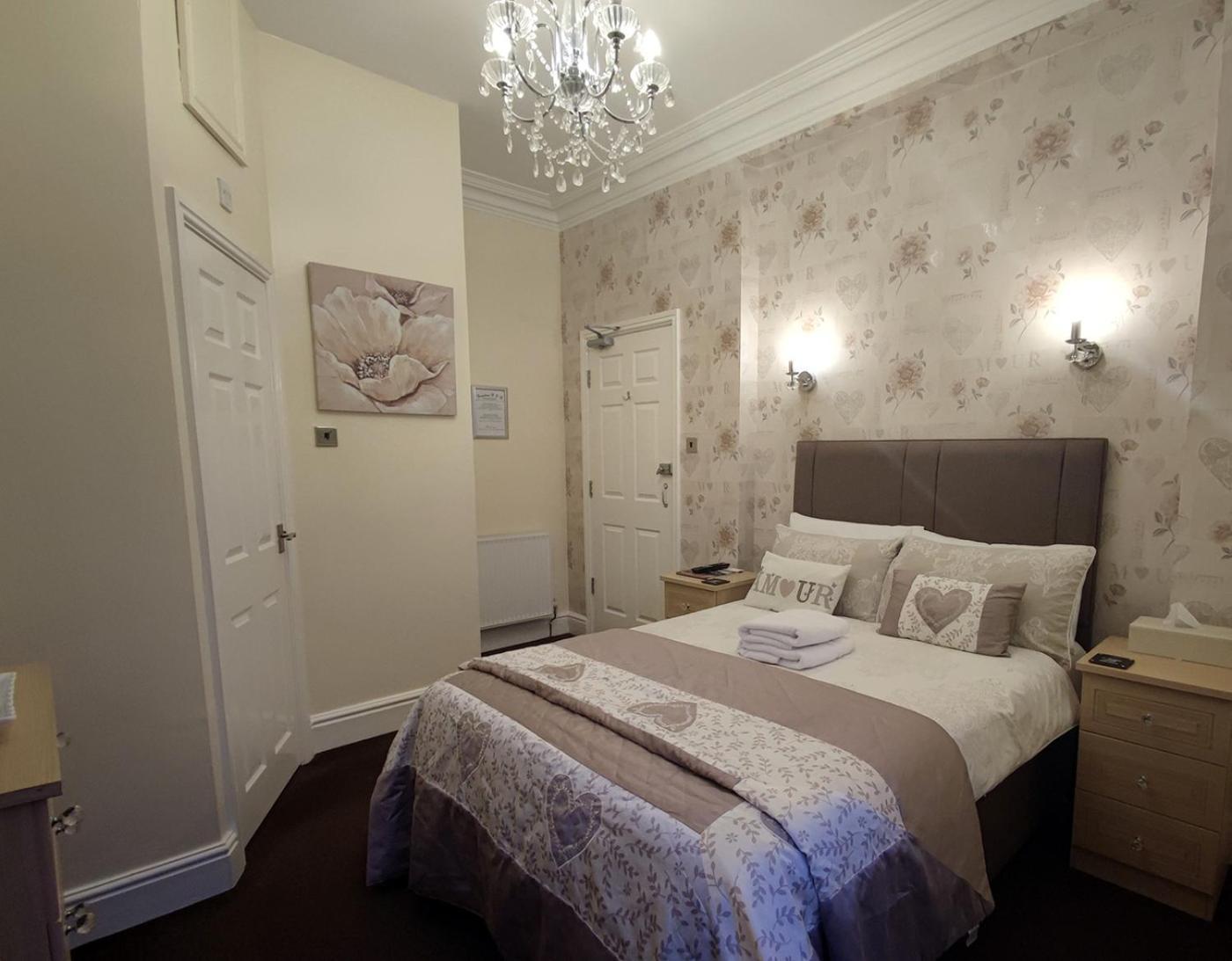 The Rosedene Hotel Llandudno Exterior photo