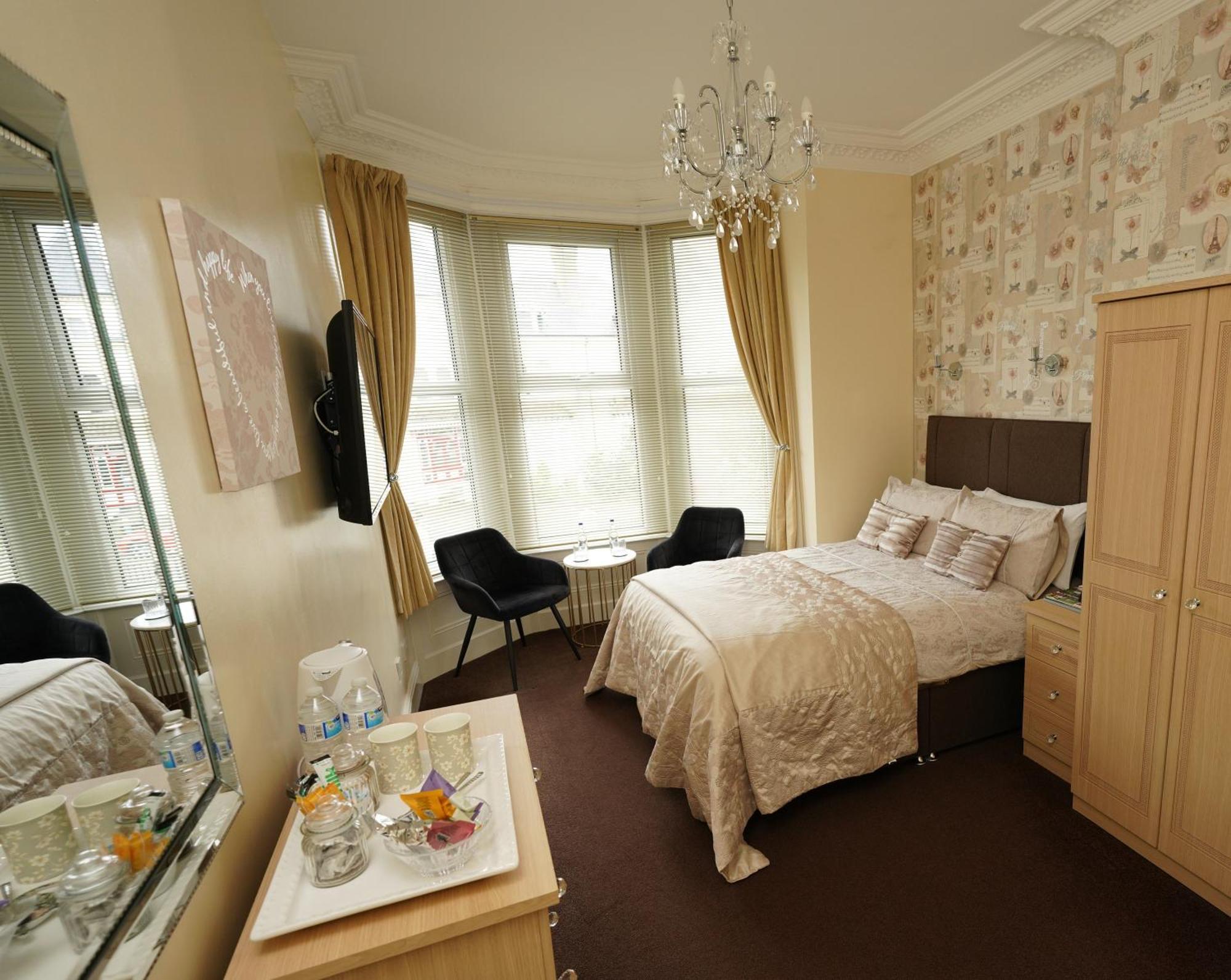 The Rosedene Hotel Llandudno Exterior photo