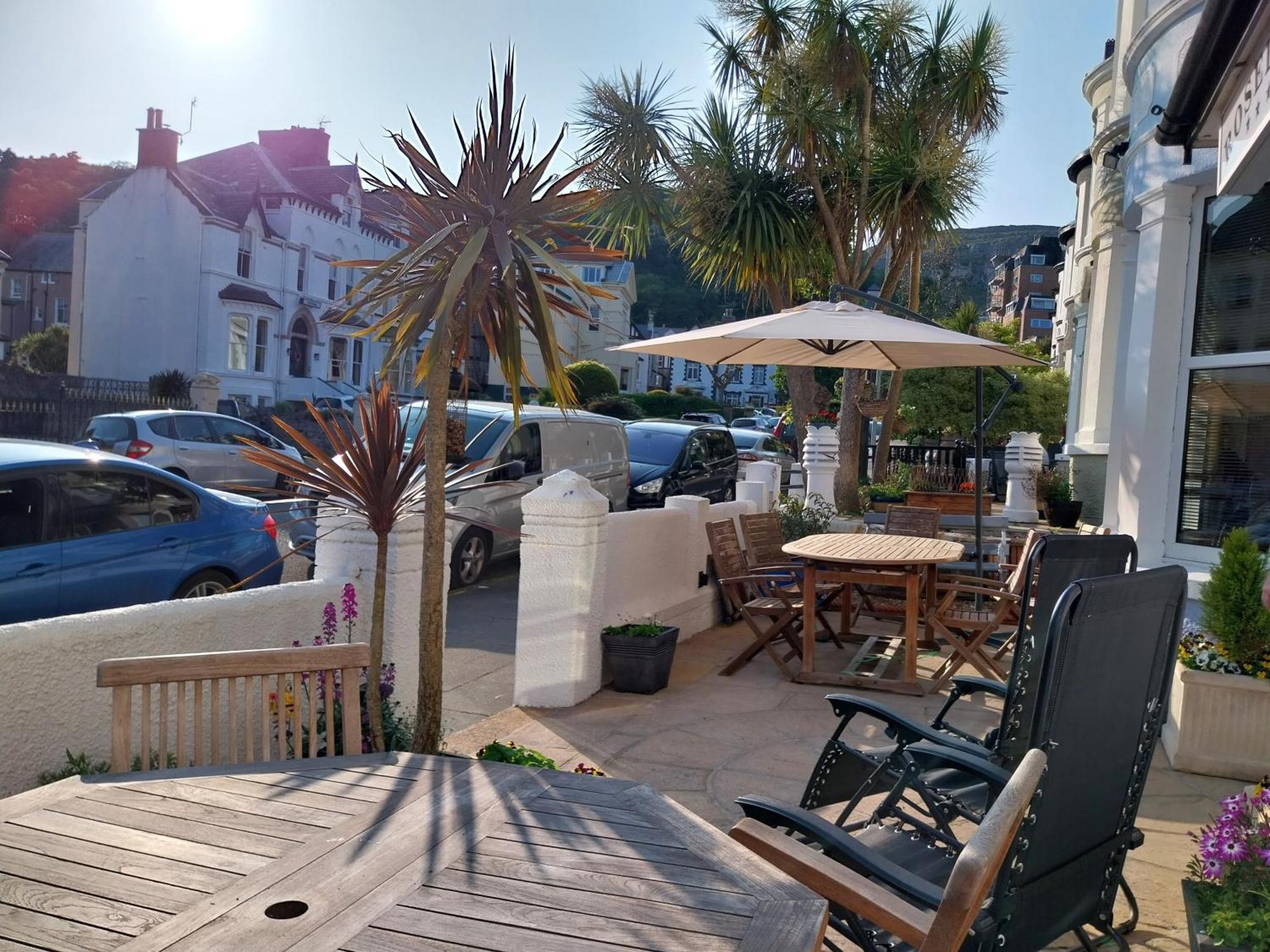 The Rosedene Hotel Llandudno Exterior photo